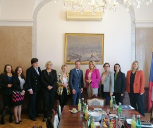 Prag, 28.3.2022.- Ministrica turizma i sporta Nikolina Brnjac nalazi se u dvodnevnom radnom posjetu Pragu, gdje se sastala s potpredsjednikom Vlade Èeke Republike za digitalizaciju i ministrom regionalnog razvoja Ivanom Bartoem. 
foto HINA/ Ministarstvo turizma i sporta / ua