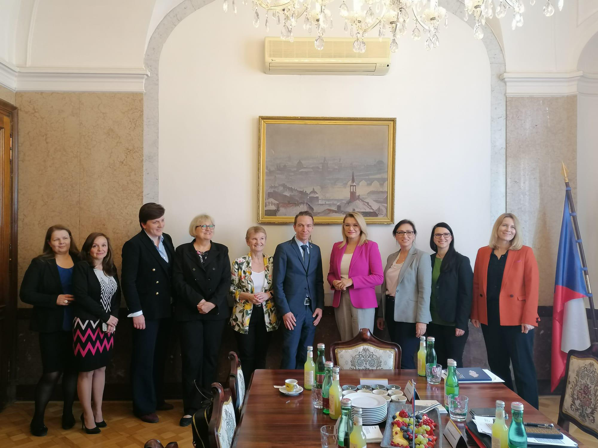 Prag, 28.3.2022.- Ministrica turizma i sporta Nikolina Brnjac nalazi se u dvodnevnom radnom posjetu Pragu, gdje se sastala s potpredsjednikom Vlade Èeke Republike za digitalizaciju i ministrom regionalnog razvoja Ivanom Bartoem. 
foto HINA/ Ministarstvo turizma i sporta / ua
