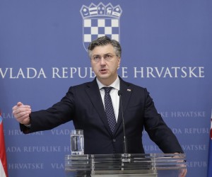 02.03.2022., Zagreb - U Banskim dvorima odrzana je konferencija za medije na kojoj su premijer RH Andrej Plenkovic, ministar Zdravko Maric i i guverner HNB Boris Vujcic dali iizjave vezane za Sberbanku u RH. Photo: Robert Anic/PIXSELL