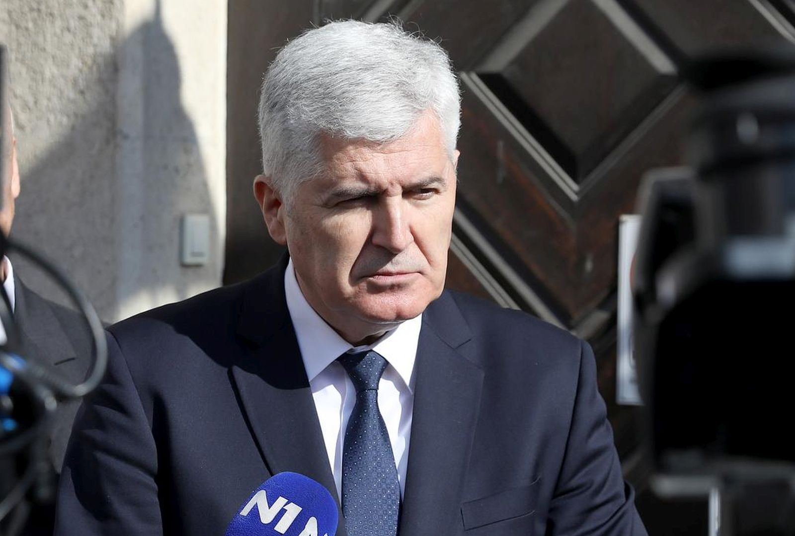 02.03.2022., Zagreb - Predsjedatelj Doma naroda PS BiH i predsjednik HDZ-a BiH Dragan Covic dao je izjavu za medije nakon tribine odrzane u Hrvatskom generalskom zboru.
  Photo: Patrik Macek/PIXSELL