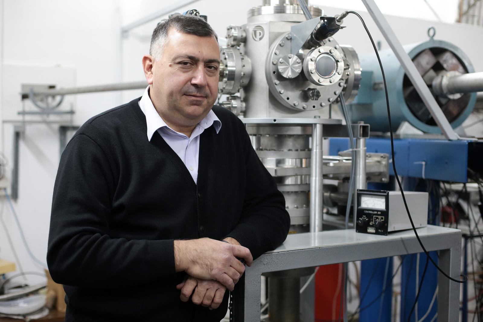 19.11.2013., Zagreb - Tonci Tadic, nuklearni fizicar s Instituta Rudjer Boskovic."nPhoto: Petar Glebov/PIXSELL