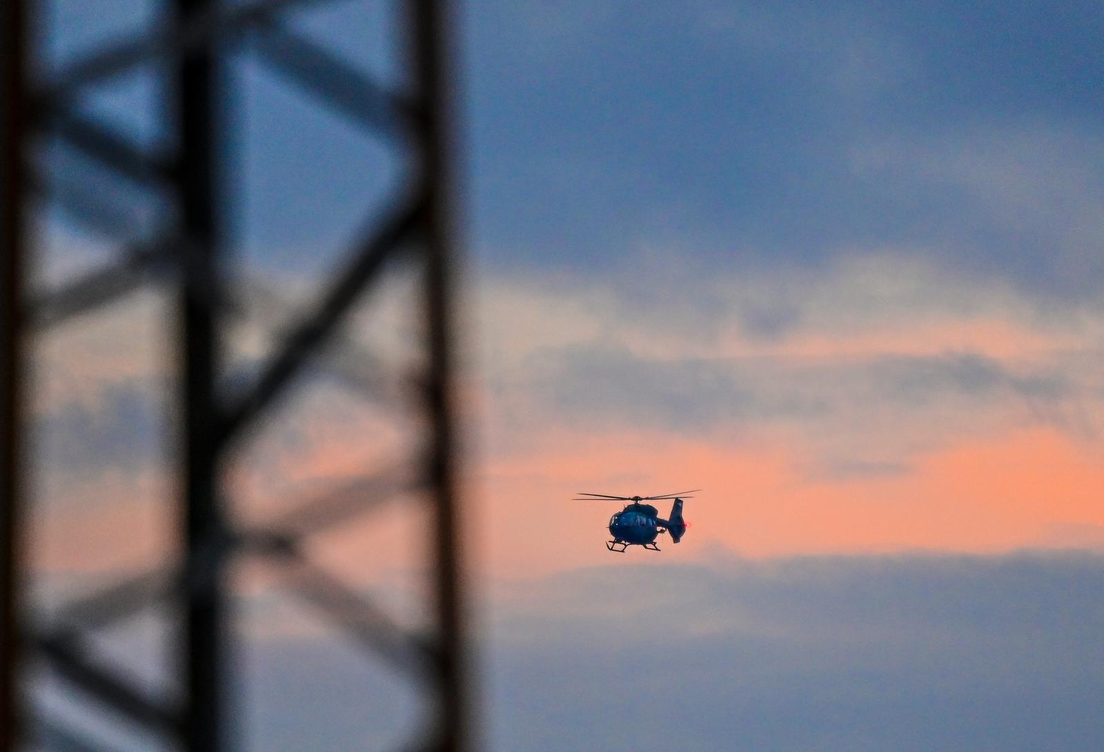 03.03.2022., Madjarska, Zahony, - Granicni prijelaz u Zahonyu sa Ukrajinom stizu konvoji humanitarne pomoci iz EU sve pod budnim okom policijskog helikoptera. Photo: Igor Soban/PIXSELL