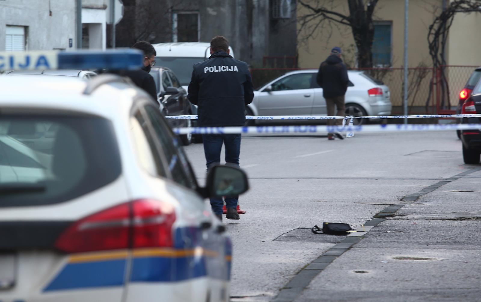 06.01.2021., Zagreb - U popodnevnim satima pucnjava u Dubravi u Juznoj ulici kod broja 28, ocevid u tjeku.rPhoto: Matija Habljak/PIXSELL