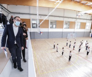 08.03.2022.,Zagreb, gradonacelnik Tomislav Tomasevic otvorio dogradjenu trodijelnu sportsku dvoranu Osnovne skole Dragutina Domjanica u  zagrebackom naselju Gajnice Nakon otvorenja dvorane odrzao i redovnu konferenciju za medije.  Photo: Robert Anic/PIXSELL