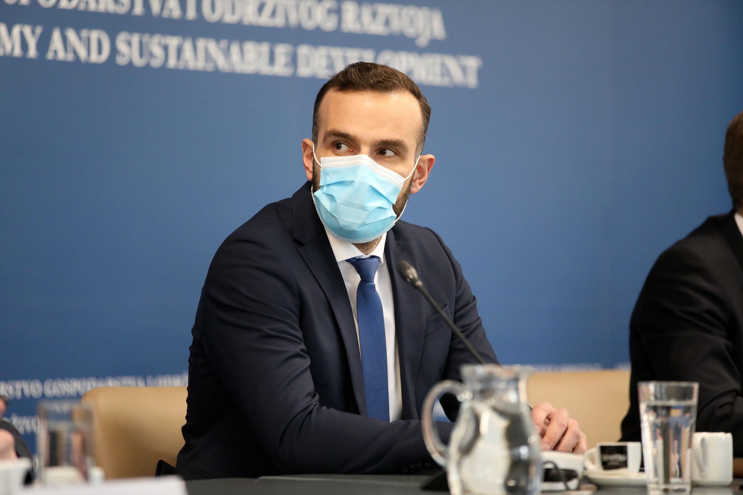 08.03.2022., Zagreb - U Ministarstvu rada, mirovinskog sustava, obitelji i socijalne politike odrzan je sastanak pregovarackih odbora Vlade i predstavnika sindikata o sklapanju temeljnog kolektivnog ugovora za sluzbenike i namjestenike u javnim sluzbama te kolektivnog ugovora za drzavne sluzbenike i namjestenike. ministar rada, mirovinskoga sustava, obitelji i socijalne politike Josip Aladrovic Photo: Marin Tironi/PIXSELL