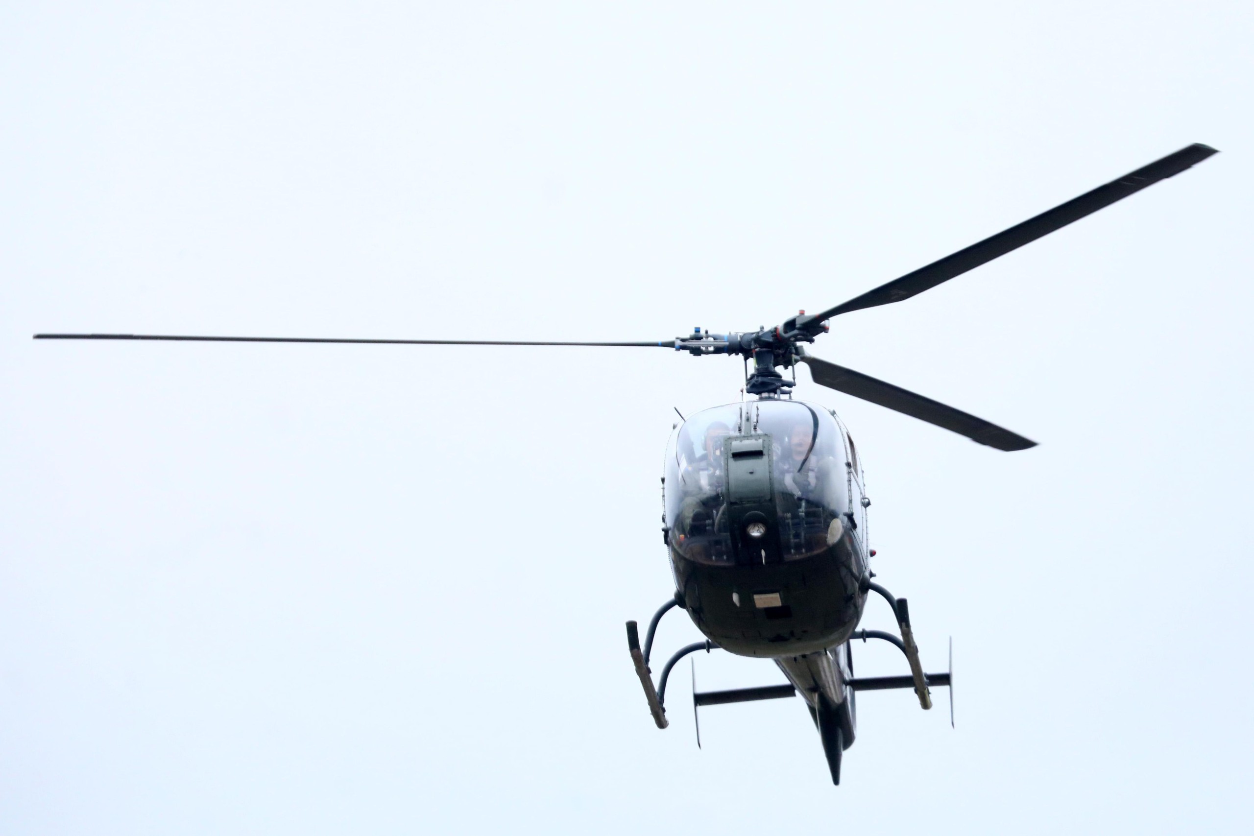 10.12.2021., Sarajevo, Bosna i Hercegovina - Cetiri americka helikoptera Bell Huey II, namijenjena Oruzanim snagama Bosne i Hercegovine, a koji su proslog tjedna stigli u BiH, sletjeli su u vojarnu "Rajlovac", gdje je odrzana svecana ceremonija primopredaje.
  Photo: Armin Durgut/PIXSELL