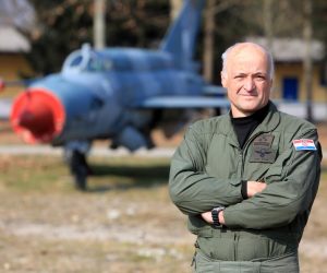 24.02.2011., Pleso, Zagreb - Brigadir Ivan Selak, vojni pilot koji je 1992. prebjegao iz JNA s MIG-om koji je poslije nazvan Osvetnik Dubrovnika."nPhoto: Boris Scitar/PIXSELL
