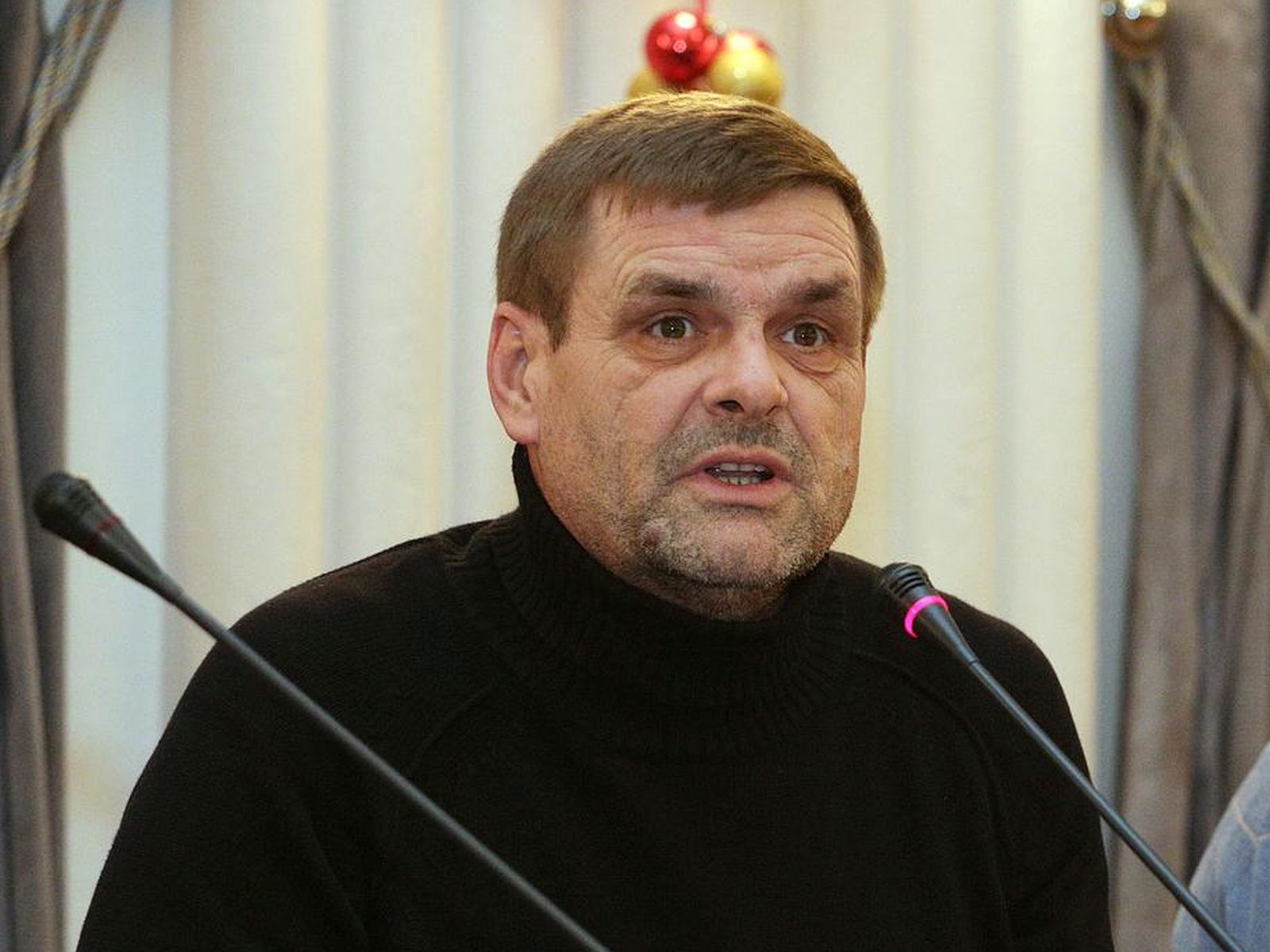 10.12.2014., Zagreb - U Novinarskom domu predstavljena je knjiga profesora Mirka Bilandzica Sjeme zla: uvod u studije terorizma. Drazen Lalic, Pavle Kalinic. rPhoto: Zarko Basic/PIXSELL