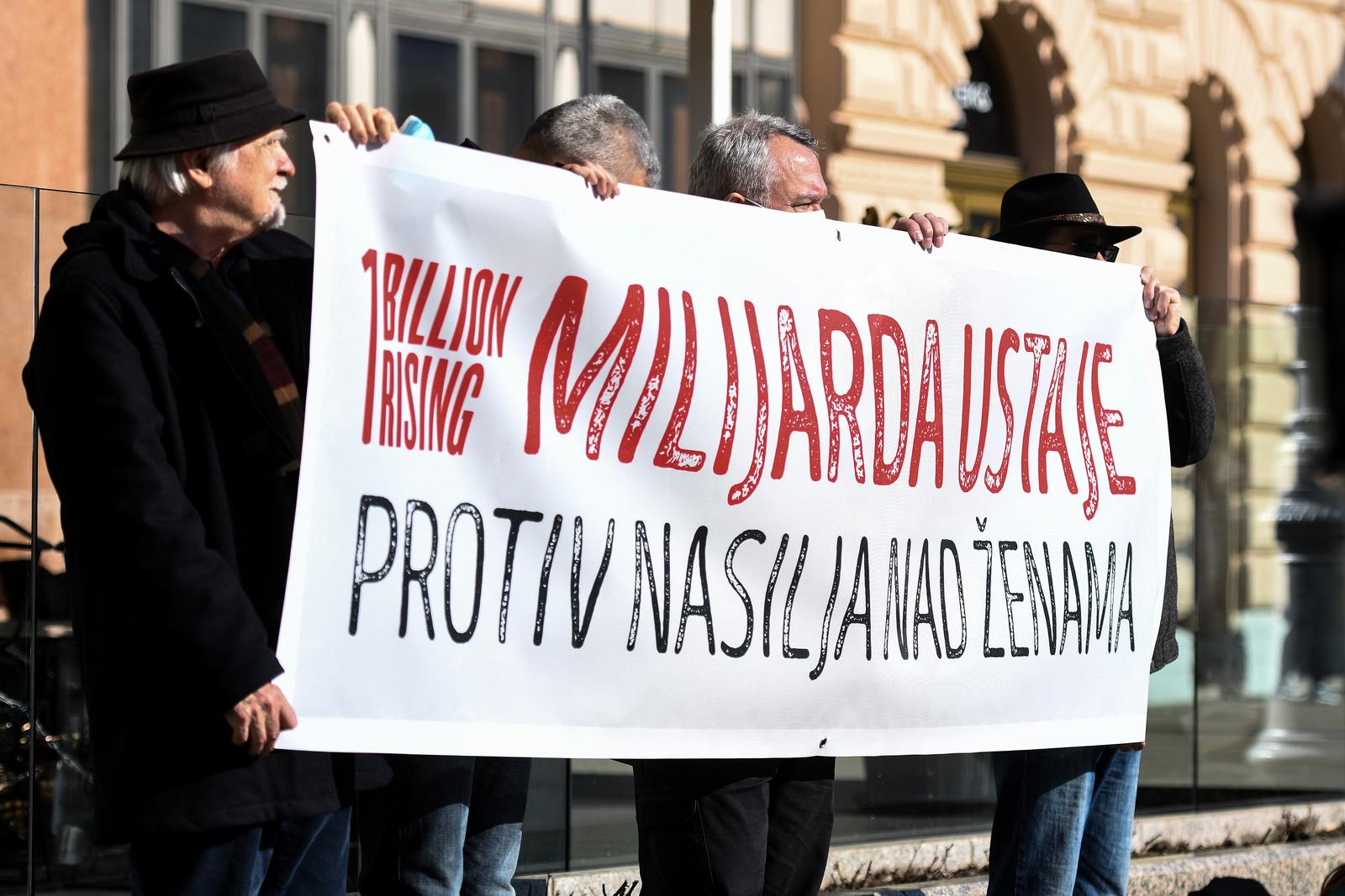 13.2.2022., Zagreb - Zagreb i Hrvatska deseti se put ukljucuju u svjetsku kampanju "Milijarda ustaje protiv nasilja nad ženama". Aktivistice, umjetnice, zene iz svih dijelova svijeta i muškarci koji su s njima, u zajednickoj borbi protiv nasilja upozorili su zasto nasilje mora prestati. 
 Photo: Zoe Sarlija/PIXSELL