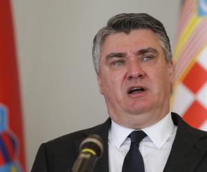 16.03.2022.,Zagreb, predsjednik Republike odlikovao knjizevnika, prevoditelja i novinara Marka Grcica Veleredom kralja Dmitra Zvonimira s lentom i Danicom za iznimne zasluge u knjizevnom, prevoditeljskom i publicistickom radu kojim je obogatio hrvatsku kulturu, ucvrsujuci njene nacionalne i univerzalne komponente. Nakon dodjele odlikovanja predsjednik Milanovic odrzao konferenciju za medije. Photo: Robert Anic/PIXSELL