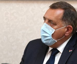 16.09.2020., Zagreb - Susret clana predsjednistva BiH Milorada Dodika i  predsjednika Vlade RH Andreja Plenkovica u Banskim dvorima.rPhoto: Josip Regovic/PIXSELL