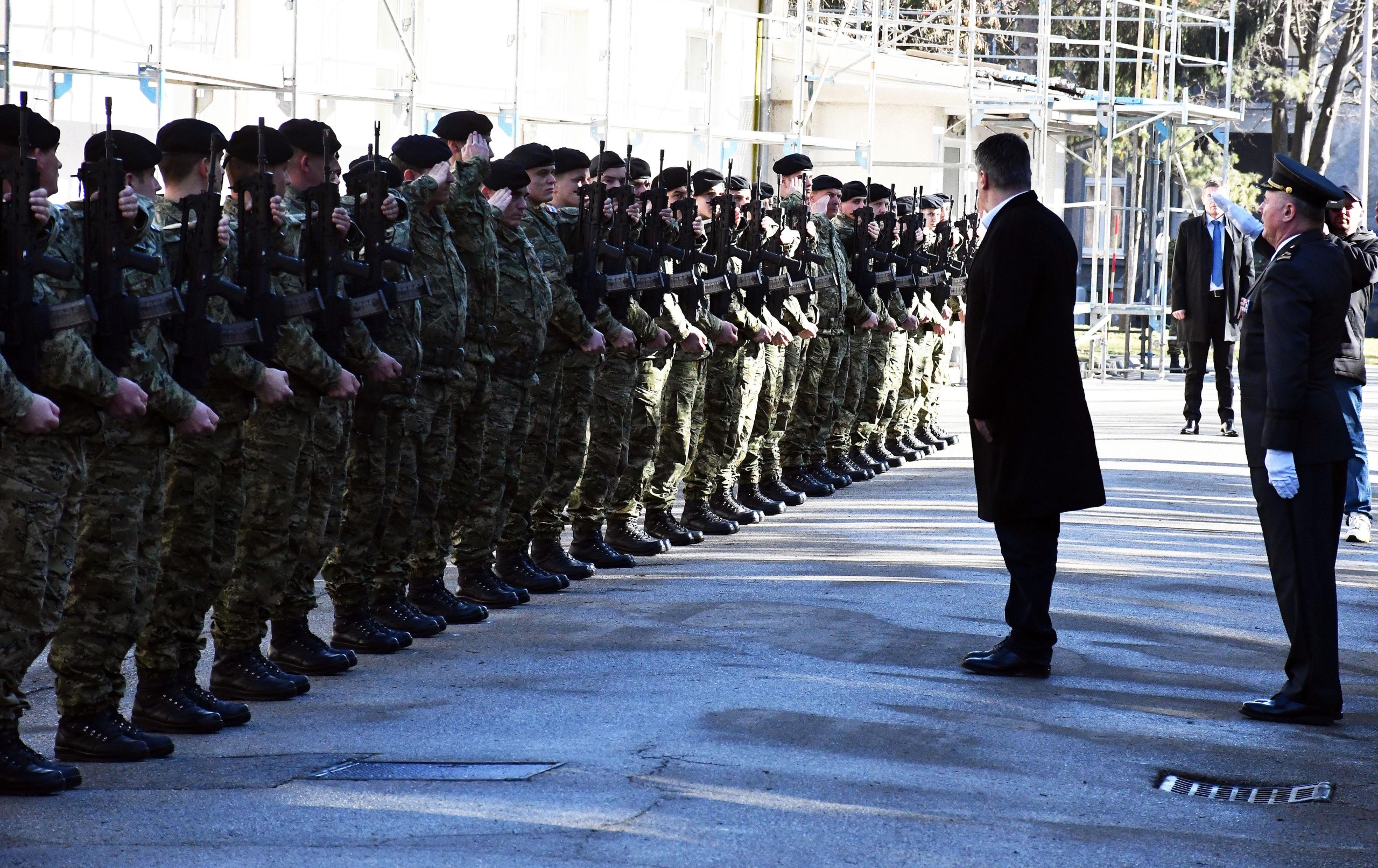 18.02.2022., Pozega - U Vojarni "123. brigade HV" odrzana je svecanost polaganja prisege 33. narastaja rocnih vojnika na dragovoljnom vojnom osposobljavanju. Predsjednik Republike i vrhovni zapovjednik Oruzanih snaga RH Zoran Milanovic. Photo: Ivica Galovic/PIXSELL