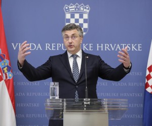 18.03.2022.,Zagreb, predsjednik Vlade pozvao je predstavnike oporbenih stranaka na sastanak dijaloga o situaciji u Ukrajini te mjerama koje Hrvatska poduzima, izbjeglicki vla te okolnosti pada vojne letjelice u Zagrebu. Nakon sastanka premijer dao izjavu za medije.   Photo: Robert Anic/PIXSELL