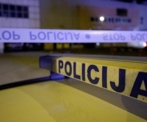 18.9.2021., Zagreb - Jedan covjek ranjen je u pucnjavi u Sesvetama u Ulici Ljudevita Posavskog na kucnom broju 3 oko 16.40. Privedeno je petero ljudi. Tezina ozljeda nije jos poznata, a policijski ocevid je u tijeku. rPhoto: Goran Stanzl/PIXSELL