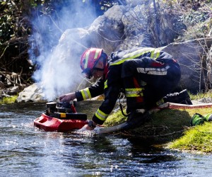 19.03.2022., Zrnovnica - Tijekom dana planuo je pozar uz rijeku Zrnovnicu.
 Photo: Miroslav Lelas/PIXSELL