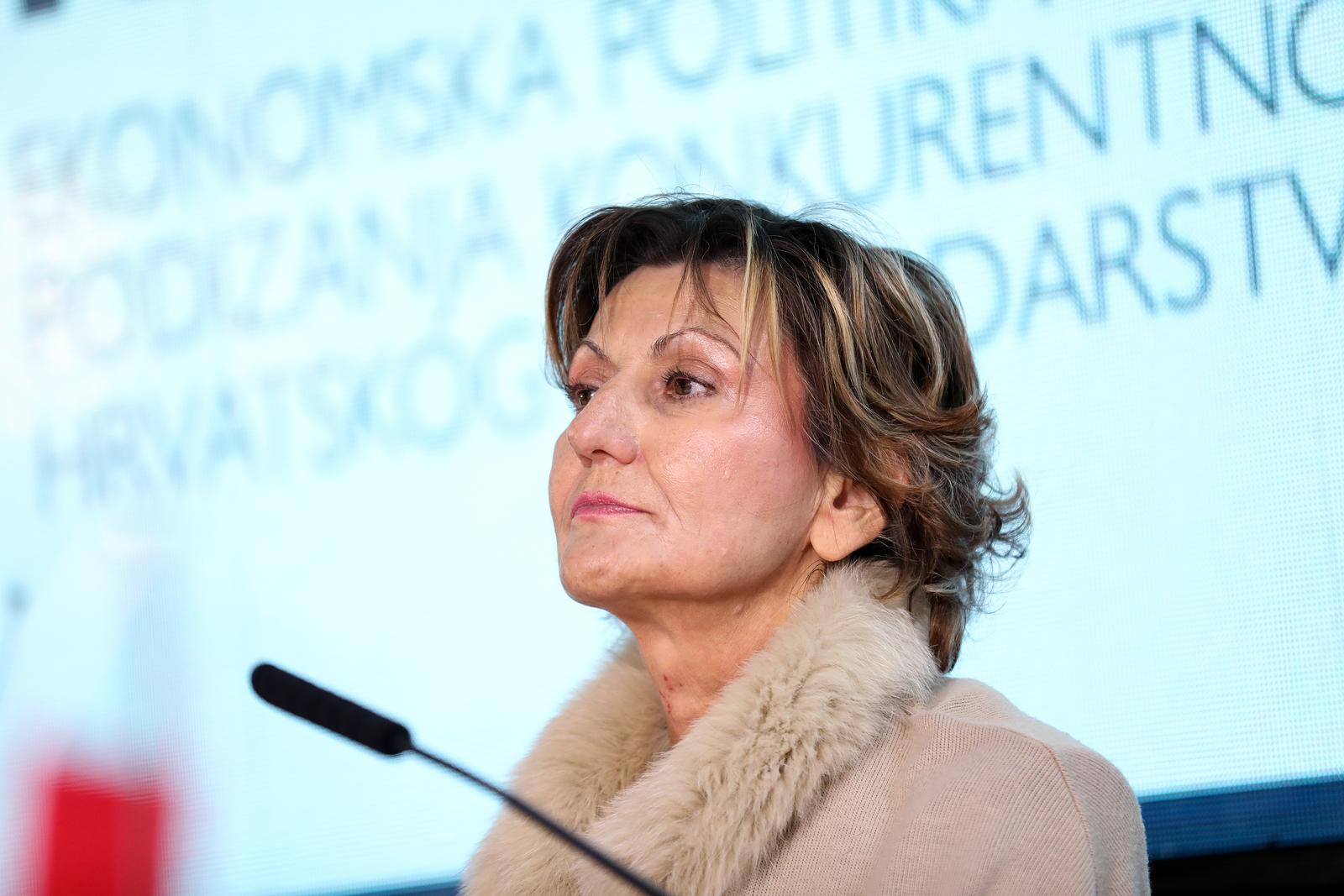 20.09.2021., Koprivnica - Vecernjakova konferencija "Hrvatska kavu trebamo" Porezna politika u funkciji podizanja konkurentnosti hrvatskog gospodarstva.Panel: Pokretaci gospodarstva nakon COVID krize- kakva nas buducnost ocekuje. Martina Dalic, predsjednica Uprave PodravkerPhoto: Emica Elvedji/PIXSELL