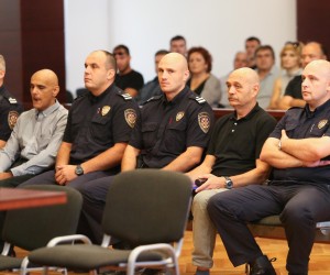 21.09.2016., Split - Na splitskom Zupanijskom sudu jutros je odrzano rociste u slucaju Lora 2 u kojem se petoricu optuzenika tereti za ratni zlocin nad zarobljenicima u vojnom zatvoru Lora 1992 godine. Emilio Bungur i Tomislav Duic. Photo: Ivo Cagalj/PIXSELL