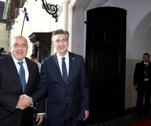 21.11.2019., Zagreb -U okviru Kongresa Europske pucke stranke koji se odrzava u Zagrebu predsjednik Vlade RH Andrej Plenkovic primio je u Banskim dvorima predsjednika Vlade Republike Bugarske Boyka Borissova. rPhoto: Patrik Macek/PIXSELL
