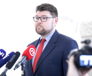23.03.2022., Zagreb - Na konferenciji za medije odrzanoj u Saboru saborski zastupnik i predsjednik SDP-a Pedja Grbin komentirao je aktualne dogadjaje. Photo: Patrik Macek/PIXSELL