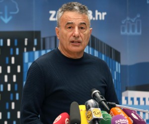 23.04.2020. ,Zagreb - Konferencija za medije Stozera civilne zastite grada Zagreba i gradonacelnika Milana Bandica.  Pavle Kalinic. Photo: HINA/ POOL/ Lana SLIVAR DOMINIC/ lsd.