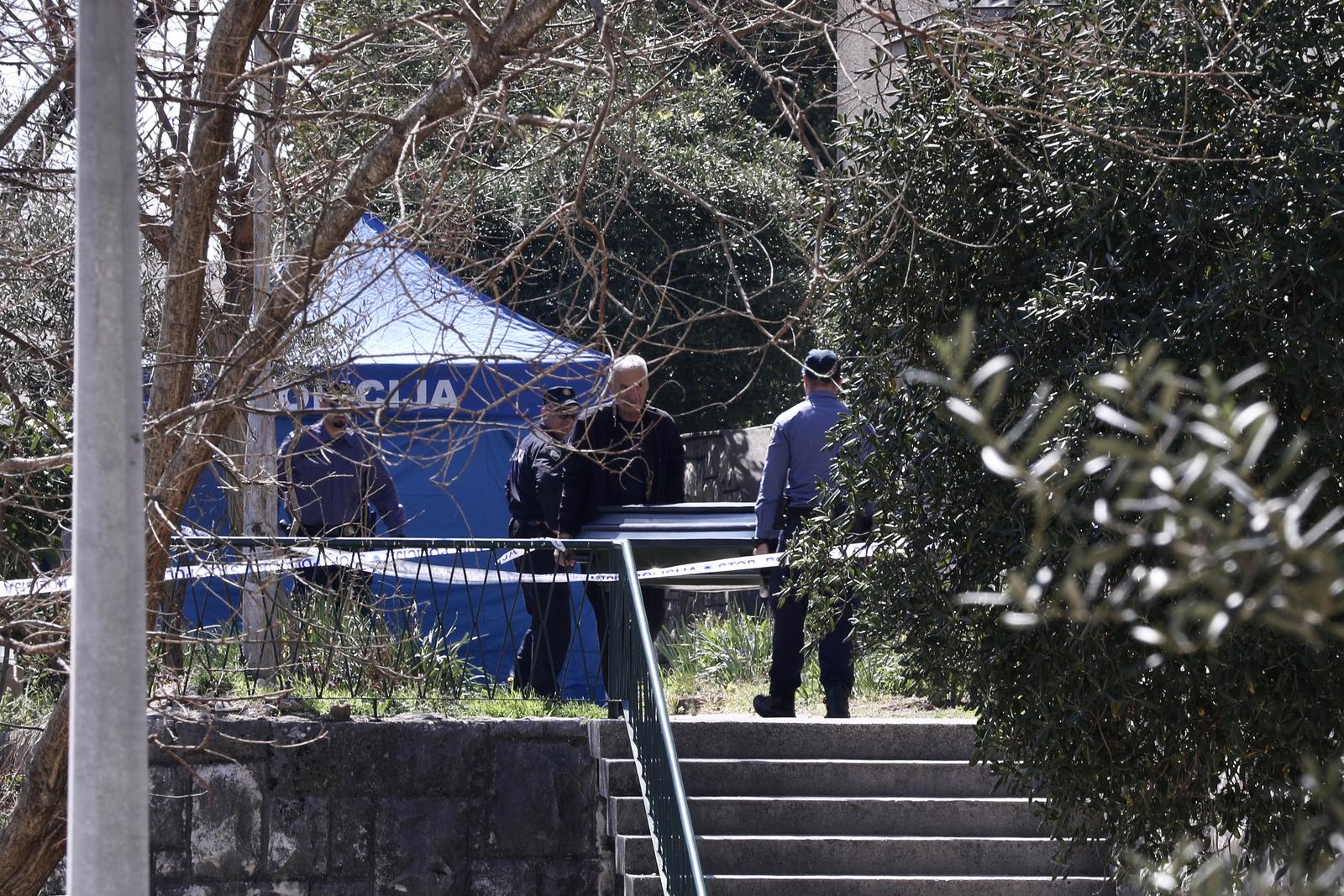 25.03.2022., Ploce - Policijski ocevid u ulici bana Josipa Jelacica gdje je u pucnjavi ubijen maloljetnik.  Photo: Ivo Cagalj/PIXSELL