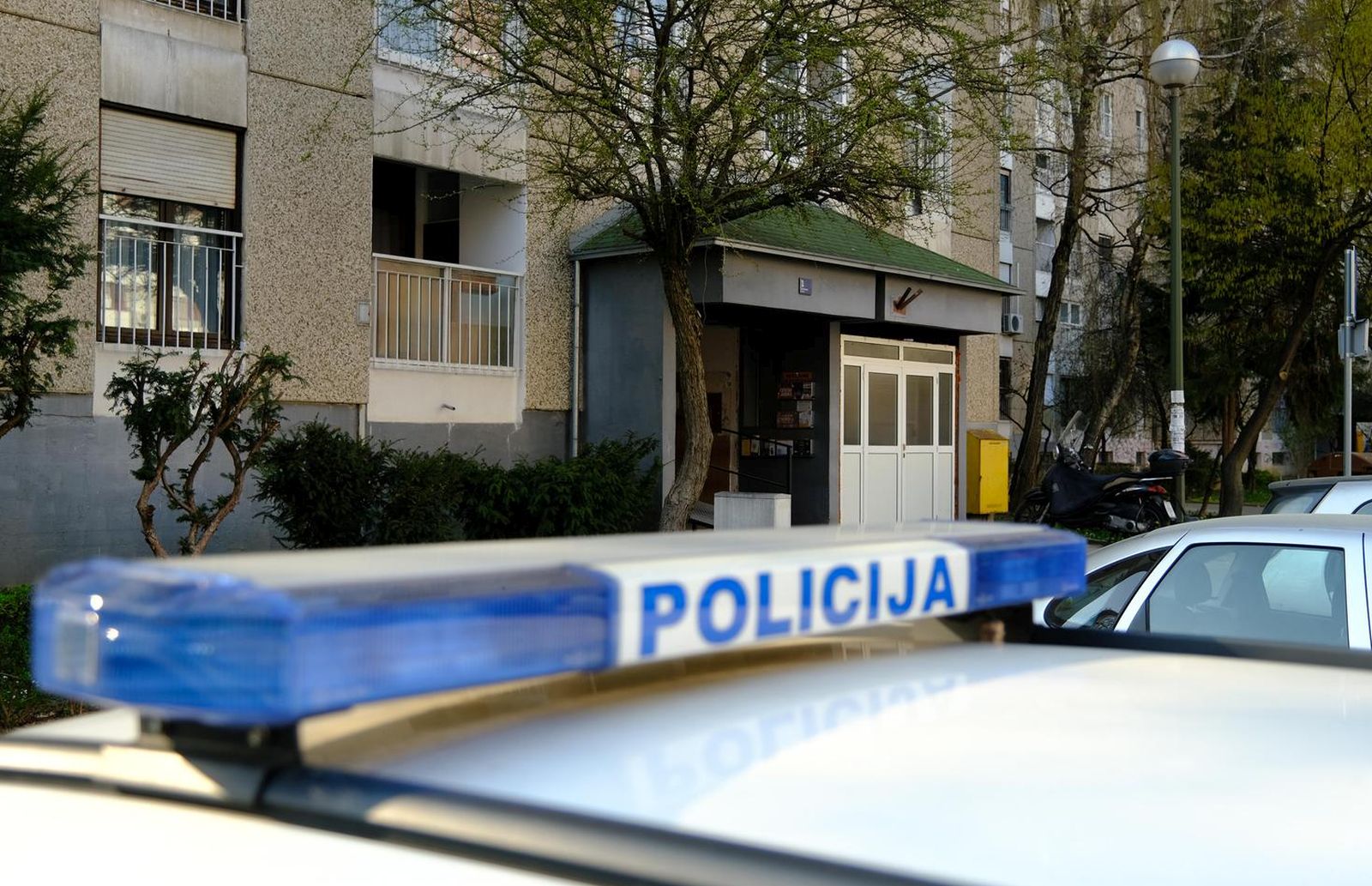 26.03.2022., Zagreb - U zgradi u Stefancicevoj u naselju Vrbani nadeno je mrtvo tijelo zene. Policija sumnja na ubojstvo. Photo: Slaven Branislav Babic/PIXSELL