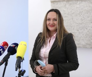 28.10.2021., Zagreb - Na konferenciji za medije odrzanoj u Saboru zastupnica Domovinskog pokreta Ruzica Vukovac govorila je o temi "Zakon o poljoprivrednom zemljistu". Photo: Patrik Macek/PIXSELL