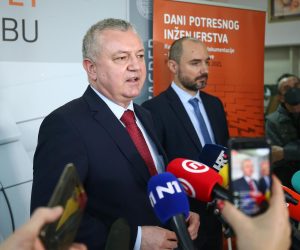 28.12.2021., Petrinja - Dani potresnog inzenjerstva na temu "Kvaliteta projektne dokumentacije - kljuc uspjesne obnove" 
  Photo: Matija Habljak/PIXSELL