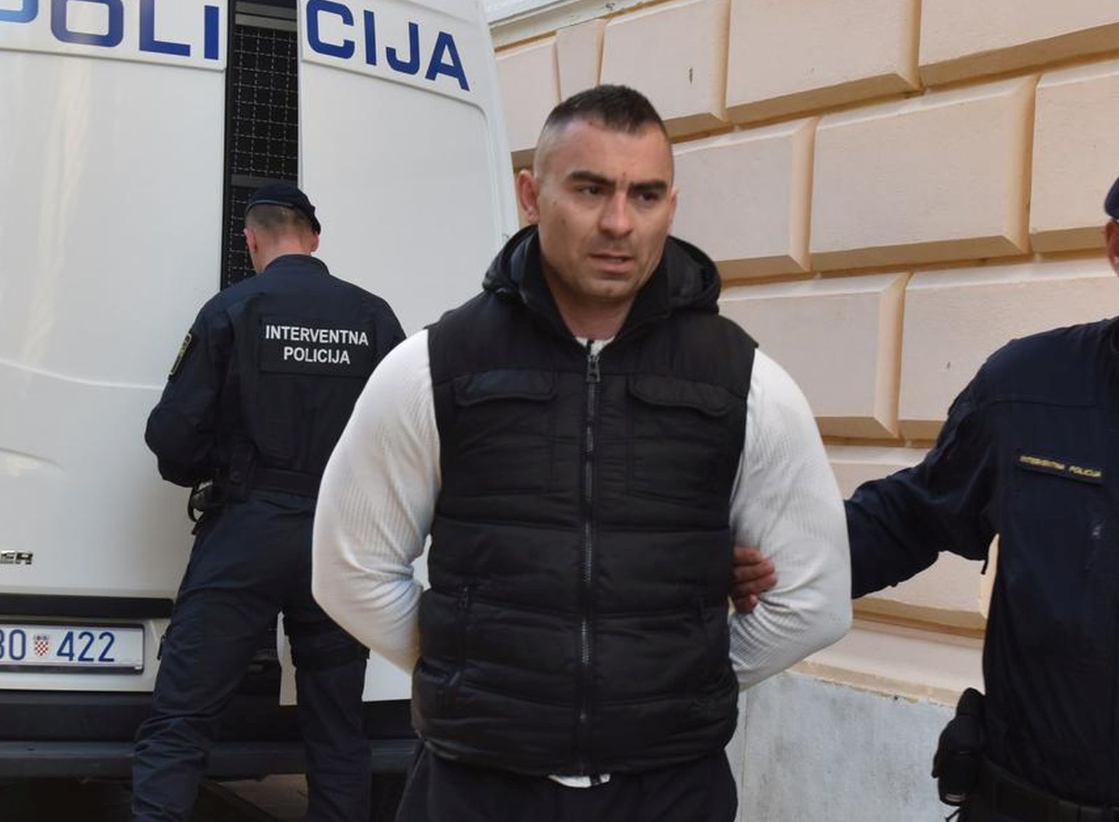Zadar: Privođenje Darka Kovačevića, Daruvarca sucu istrage 31.03.2019., Zadar - Privodjenje Darka Kovacevica, Daruvarca iz policijske postaje sucu istrage. rPhoto: Hrvoje Jelavic/PIXSELL