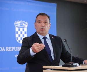 31.03.2022., Zagreb - Vili Beros, ministar zdravstva dao je izjavu medijima nakon zavrsetka sjednice Vlade Republike Hrvatske u Nacionalnoj i sveucilisnoj knjiznici. Photo: Tomislav Miletic/PIXSELL