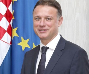 13.06.2017., Zagreb - Predsjednik Sabora Republike Hrvatske Gordan Jandrokovic sastao se u Saboru  s predsjednikom Vlade Ukrajine Volodymyrom Groysmanom.rPhoto: Patrik Macek/PIXSELL