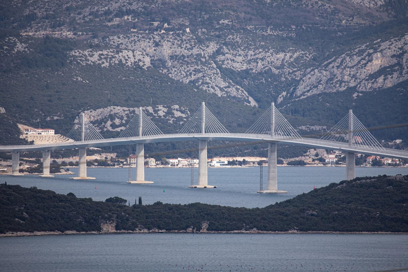 31.01.2022., Drace, poluotok Peljesac - Pogled na Peljeski most s poluotoka Peljesca. Photo: Grgo Jelavic/PIXSELL