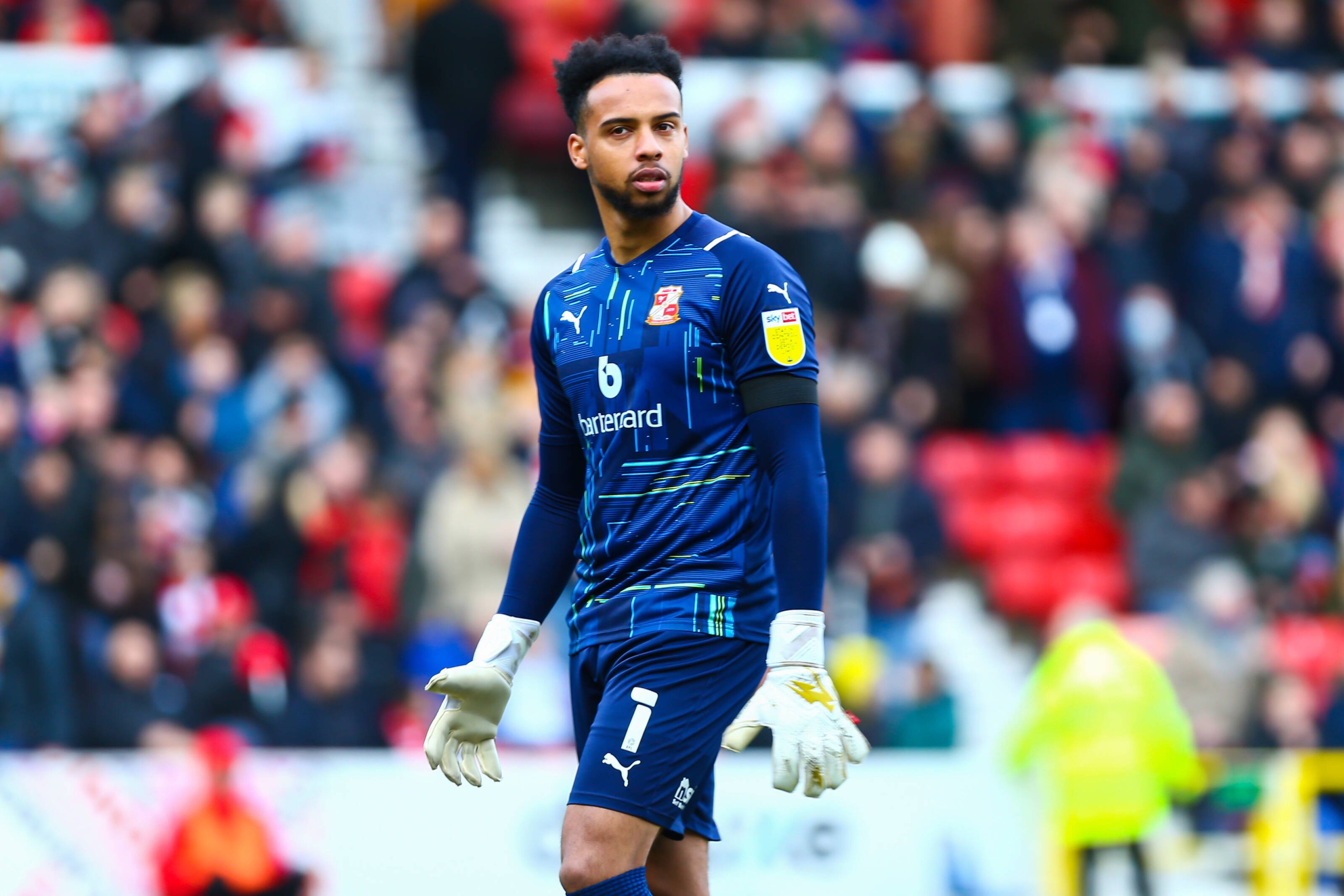 Swindon Town v Exeter City EFL Sky Bet League 2 05/02/2022. Swindon Town s Goalkeeper Jojo Wollacott during the EFL Sky Bet League 2 match between Swindon Town and Exeter City at the County Ground, Swindon, England on 5 February 2022. Swindon County Ground Wiltshire England Editorial use only DataCo restrictions apply See www.football-dataco.com PUBLICATIONxNOTxINxUK , Copyright: xNickxPhippsx PSI-14592-0019