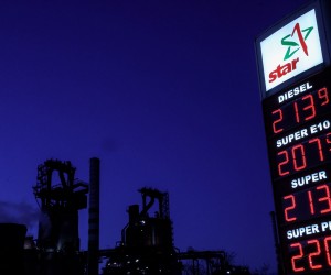 epa09811085 A display shows prices for various automotive fuels at a gas station in Duisburg, Germany, 08 March 2022. Gasoline prices are at an unprecedented level, the reason being the increase in the price of crude oil, which is due to the war in Ukraine.  EPA/FRIEDEMANN VOGEL