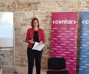 Pula, 20.03.2022 - Drugi dio konferencije "Veliki gradovi, oduzeti resursi" na kojoj se raspravljalo o ovlastima velikih gradova, ekonomskim potencijalima i problematici upravljanja pomorskim dobrom te gradskom i dravnom imovinom, a prisustvovali su i gradonaèelnik Pule Filip Zorièiæ i gradonaèelnik Splita Ivica Puljak. foto HINA/ Daniel SPONZA/ ik