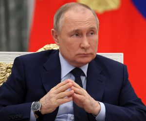 epa09899010 Russian President Vladimir Putin chairs Russia - Land of Opportunity non-profit organisation's Supervisory Board meeting at the Catherine Hall of the Kremlin in Moscow, Russia, 20 April 2022.  EPA/MIKHAIL TERESHCHENKO / KREMLIN POOL / SPUTNIK MANDATORY CREDIT