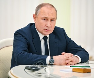 epa09910633 Russian President Vladimir Putin attends a meeting with UN Secretary-General Antonio Guterres (not pictured) in the Kremlin in Moscow, Russia, 26 April 2022. UN Secretary-General is on a working visit in Moscow.  EPA/VLADIMIR ASTAPKOVICH / KREMLIN POOL / SPUTNIK MANDATORY CREDIT