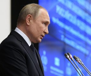 epa09912370 Russian President Vladimir Putin addresses a meeting of the Council of Legislators under the Russian Federal Assembly at the Tauride Palace in St. Petersburg, Russia, 27 April 2022.  EPA/ALEXEI DANICHEV / KREMLIN POOL / SPUTNIK