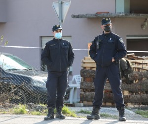 04.04.2022., Donja Bistra - U obiteljskoj kuci u Donjoj Bistri pronadjena su dva tijela, majke i dijeteta, a policija sumnja na nasilnu smrt. Photo: Tomislav Miletic/PIXSELL