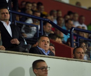 04.10.2021., Gradski stadion, Banjaluka (BiH) – Borac i Zeljeznicar su podijelili bodove u nogometnom derbiju 12. kola m:tel Premijer lige BiH rezultatom 1:1. Zeljeznicar je poveo u 33. minuti golom Petra Boje, a izjednacio je kapetan Borca Stojan Vranjes u 45 minuti prvog poluvremena. Utakmici su nazocili Vico Zeljkovic, predsjednik Nogometnog saveza BiH, kao i Milorad Dodik, srpski clan Predsjednistva BiH.
 Photo: Dejan Rakita/PIXSELL