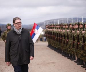 09, April, 2022, Pasuljanske livade - Joint tactical exercise with combat shooting "Fire Shield 2022" in the military complex Pasuljanske livade. Aleksandar Vucic. Photo: Amir Hamzagic/ATAImages

09, april, 2022, Pasuljanske livade - Zdruzena takticka vezba sa bojevim gadjanjem "Vatreni stit 2022"  u vojnom kompleksu Pasuljanske livade. Photo: Amir Hamzagic/ATAImages Photo: Amir Hamzagic/ATAImages/PIXSELL