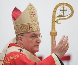 i10.04.2022., Zagreb - Cvjetnica u zupnoj crkvi Majke Bozje Lurdske, gdje je zagrebacki nadbiskup kardinal Josip Bozanic predvodio euharistijska slavlja i obrede Velikog tjedna. Photo: Tomislav Miletic/PIXSELL