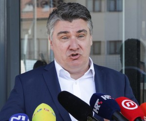 14.04.2022., Zagreb - Predsjednik Republike Zoran Milanovic posjetio domaci start-up za STEM edukaciju "CircuitMess" d.o.o.,  tvrtku koja se bavi proizvodnjom elektronickih uredjaja za siroku potrosnju. Nakon posjeta, predsjednik Zoran Milanovic dao izjavu za medije.   Photo: Robert Anic/PIXSELL