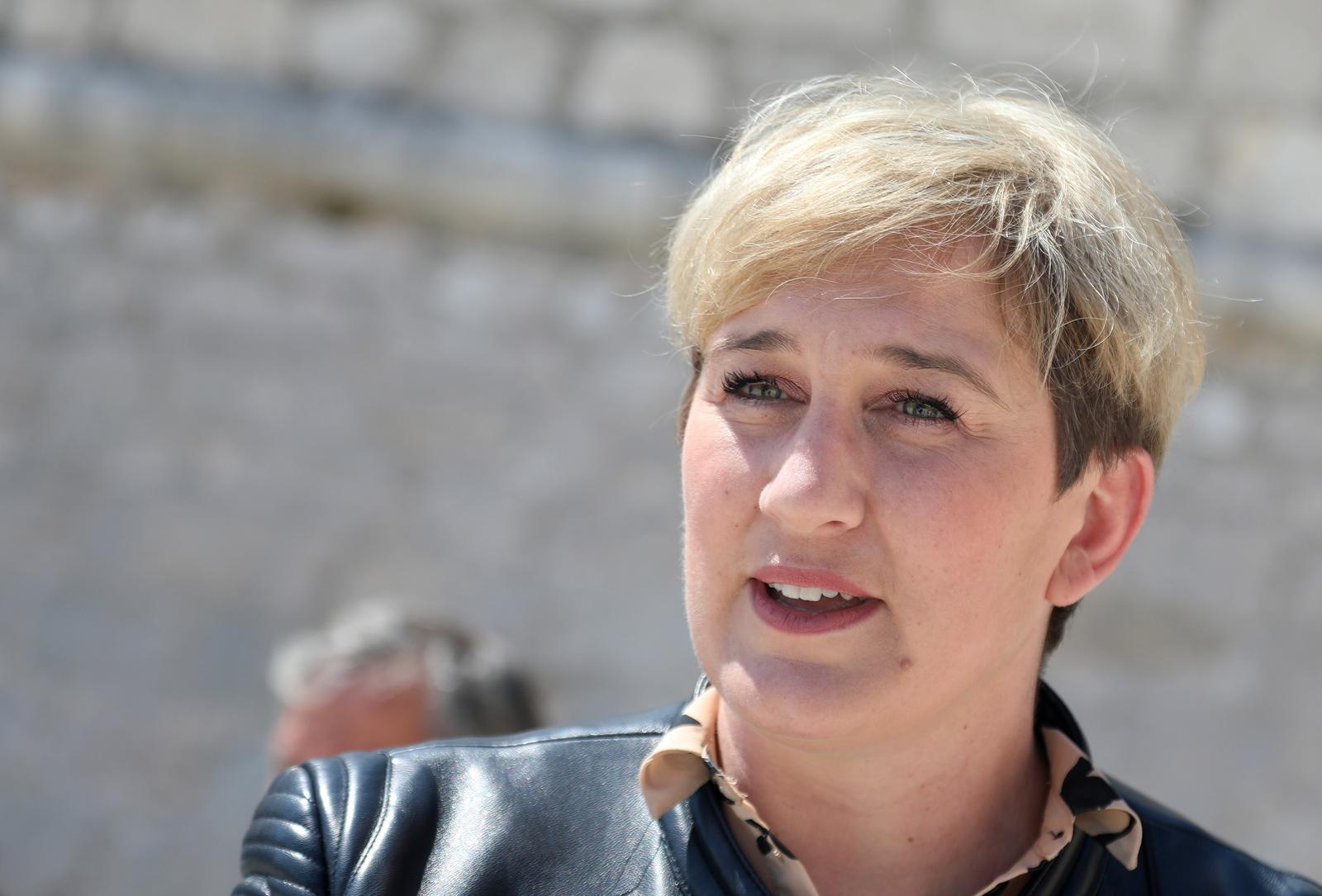 21.04.2021., Sibenik - Tonci Restovic, kandidat za sibenskog gradonacelnika organizirao je neformalno druzenje s aktualnim dalmatinskim SDP-ovim gradonacelnicima koji mu pruzaju svoju podrsku. Ivana Markovic, gradonacelnica Supetra. rPhoto: Dusko Jaramaz/PIXSELL