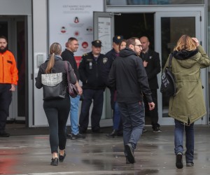 22.04.2022., Zagreb - Zbog dojave o bombi evakuiran Arena centar. Medijima se nakon evakuacije obratio gradonacelnik Tomislav Tomasevic. Photo: Zeljko Lukunic/PIXSELL