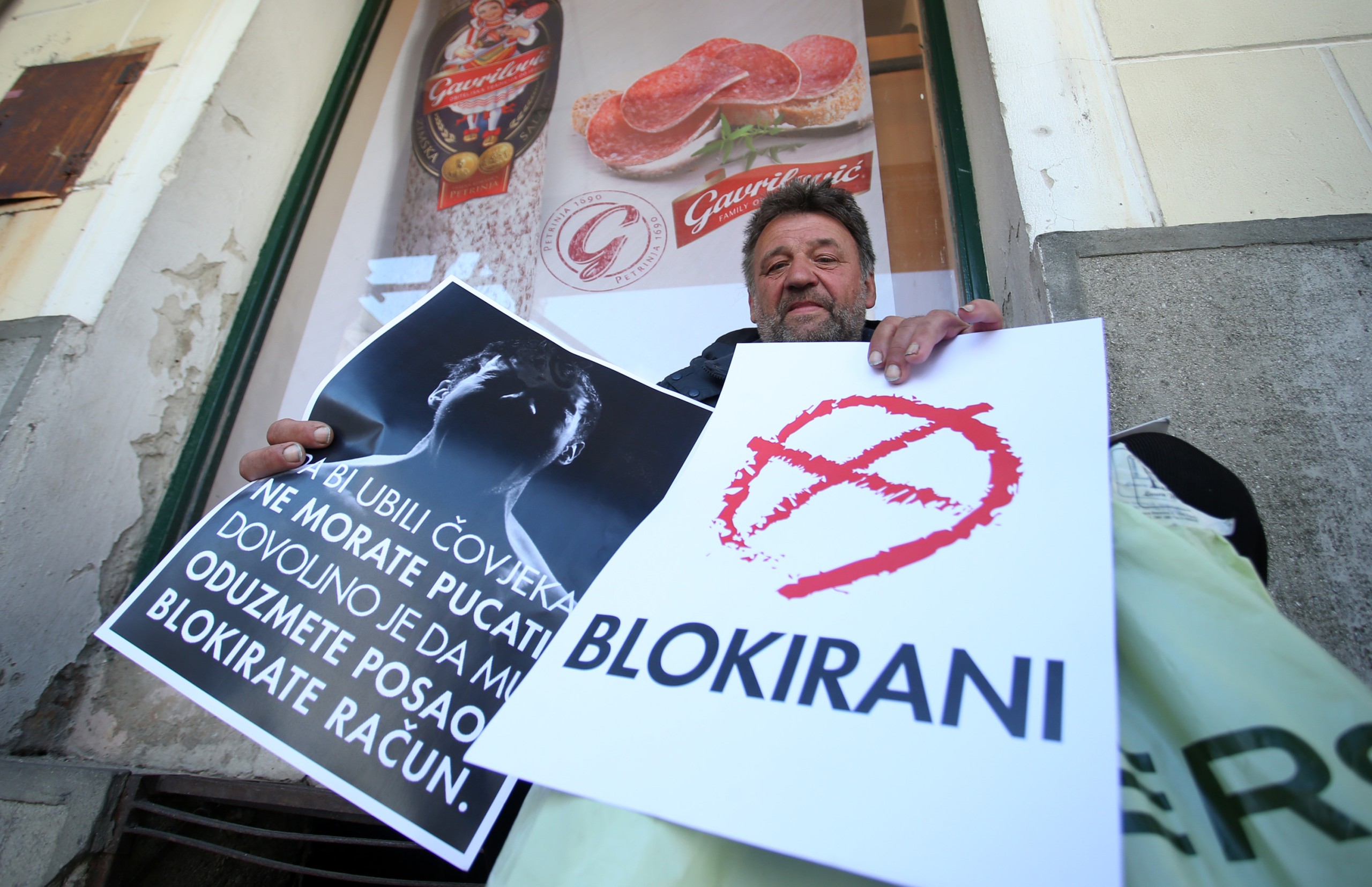 23.04.2015., Zagreb - Udruga Blokirani odrzala je prosvjed na Trgu svetog Marka. Photo: Sanjin Strukic/PIXSELL