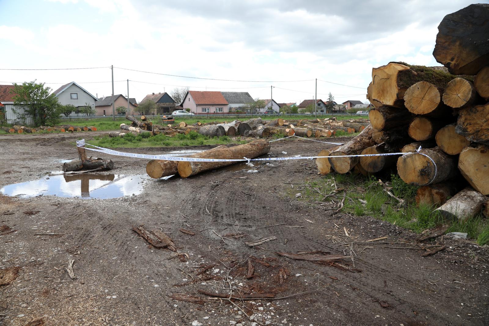 24.04.2022. Sisak, Sela 73 - Mjesto pogibije devetogodisnjeg djeteta   Photo: Edina Zuko/PIXSELL