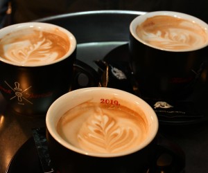 24.11.2020., Slavonski Brod - Vlasnik caffe bara Come back Damir Huljic dobio je  prestizno priznanje Franck Barista Cluba za vrhunski pripremljenu kavu."nPhoto: Ivica Galovic/PIXSELL