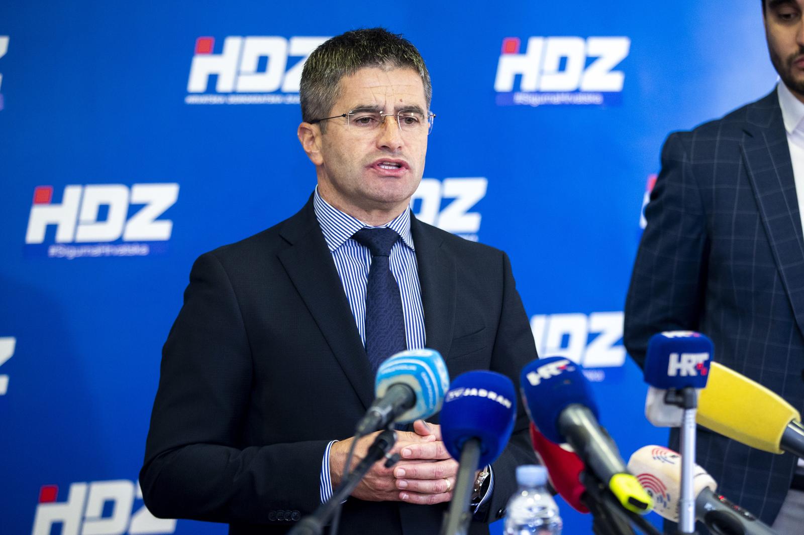 26.10.2021., Split - HDZ Split odrzao konferenciju za medije na kojoj su govorili o posljednjim dogadanjima u Gradskom vijecu i stanju u Gradu. Vice Mihanovic Photo: Miroslav Lelas/PIXSELL