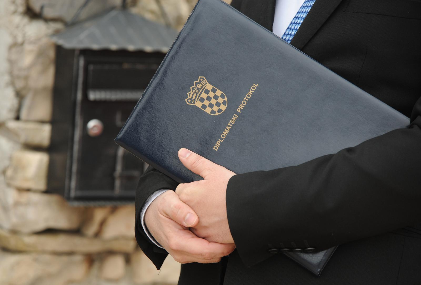 27.04.2015., Sibenik - Diplomatski protokol. Photo: Hrvoje Jelavic/PIXSELL
